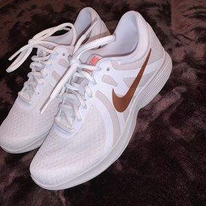Nike Women’s Revolution 4 Running Shoe US Size 7